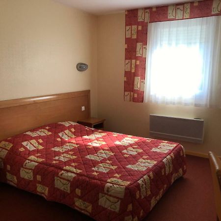 Hotel La Colombiere Cantal Массьяк Экстерьер фото