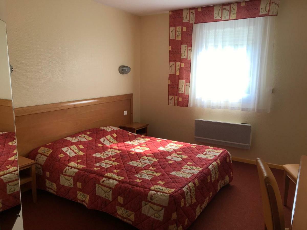 Hotel La Colombiere Cantal Массьяк Экстерьер фото
