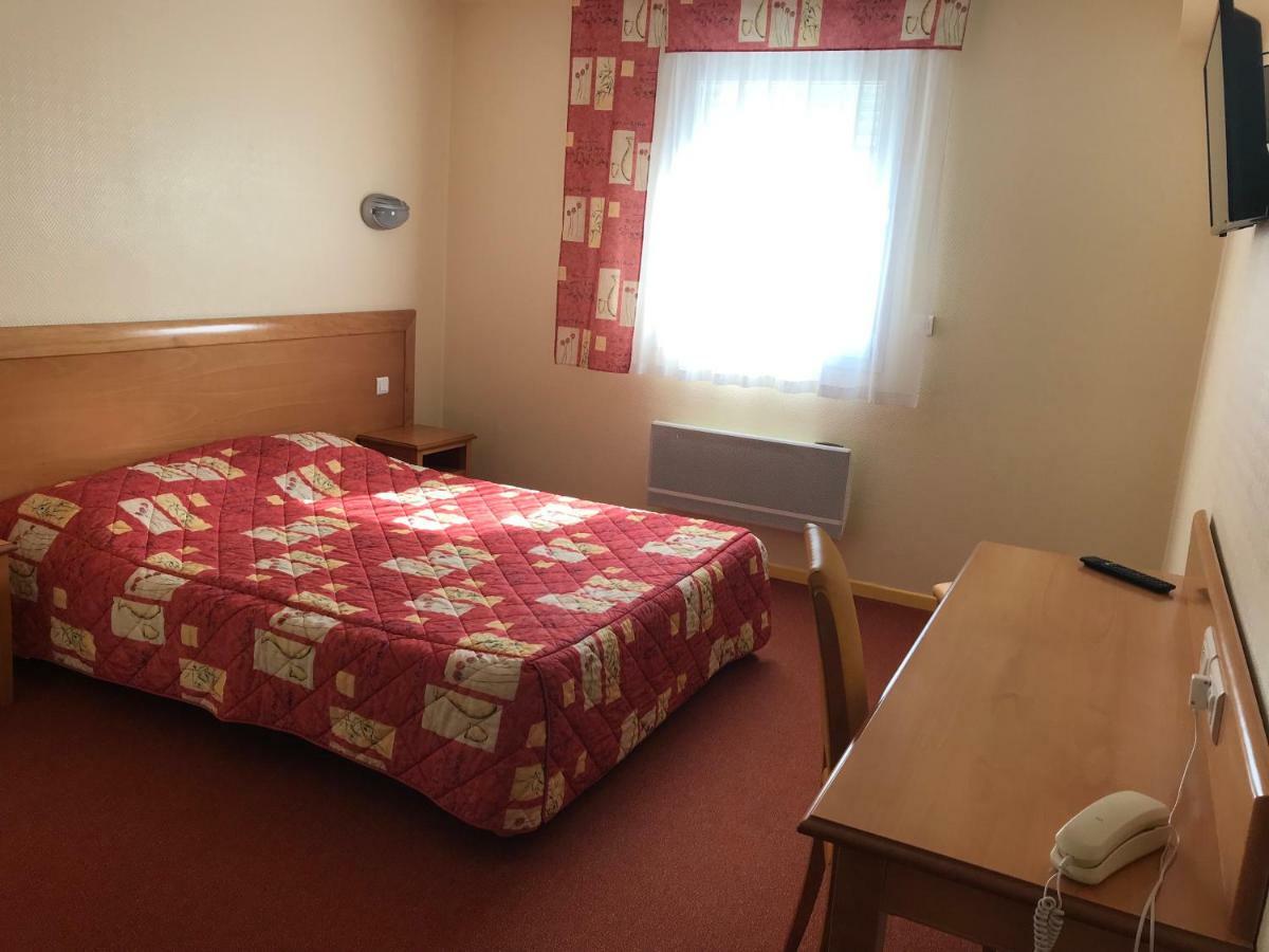 Hotel La Colombiere Cantal Массьяк Экстерьер фото
